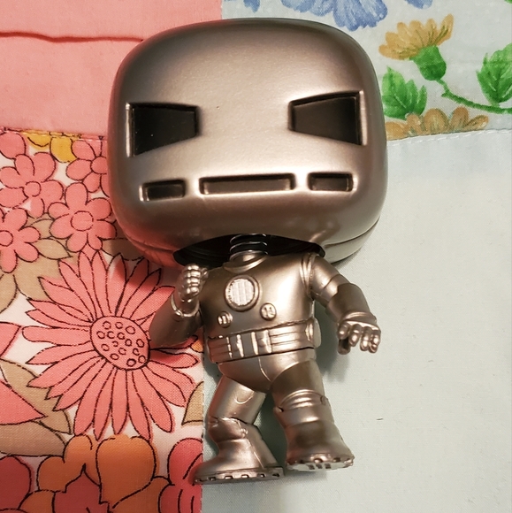 Funko Pop Marvel Collector Corps Vision and Iron Man - Picture 2 of 3
